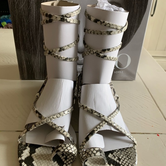 Shoes - Picture 2 of 3